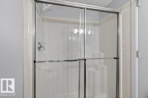 206 3719 Whitelaw Lane, Edmonton, AB - Indoor Photo Showing Bathroom