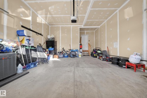 1575 Plum Circle Circle, Edmonton, AB - Indoor