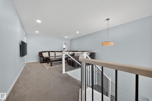 1575 Plum Circle Circle, Edmonton, AB - Indoor Photo Showing Other Room
