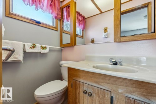 47 Gladstone Crescent, St. Albert, AB - Indoor Photo Showing Bathroom