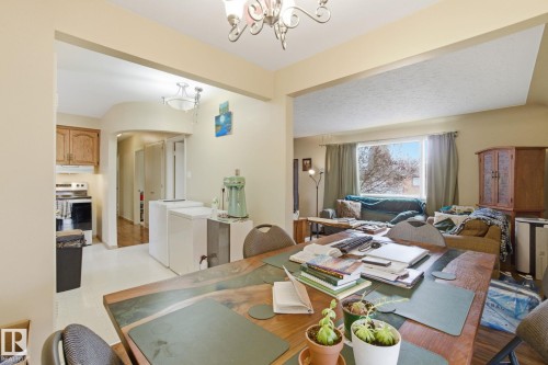 8208 73 Avenue, Edmonton, AB - Indoor Photo Showing Dining Room