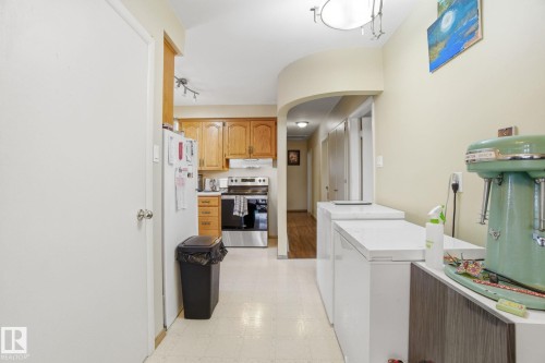 8208 73 Avenue, Edmonton, AB - Indoor Photo Showing Laundry Room