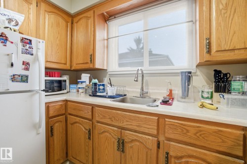 8208 73 Avenue, Edmonton, AB - Indoor Photo Showing Kitchen