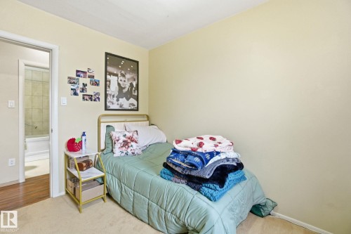 8208 73 Avenue, Edmonton, AB - Indoor Photo Showing Bedroom