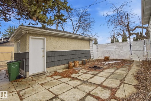 8208 73 Avenue, Edmonton, AB - Outdoor