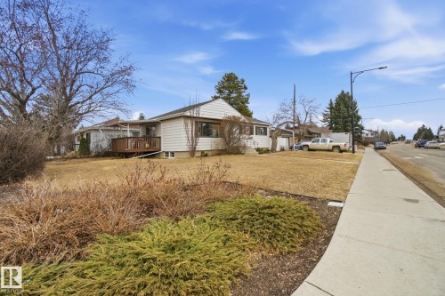 8208 73 Avenue, Edmonton, AB - Outdoor