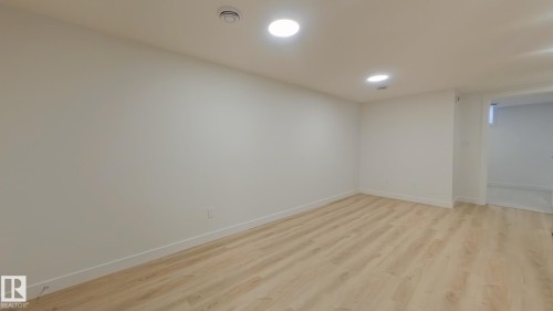 Edmonton, AB - Indoor Photo Showing Other Room