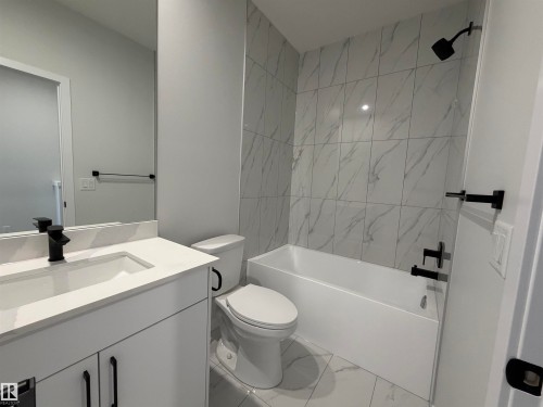 271 Munn Way, Leduc, AB - Indoor Photo Showing Bathroom