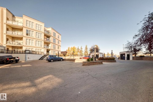 152 4827 104A Street, Edmonton, AB - Outdoor