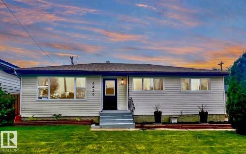 4429 51 Avenue  St. Paul Town, AB T0A 3A2