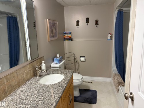 5306 52 Street, Elk Point, AB - Indoor Photo Showing Bathroom