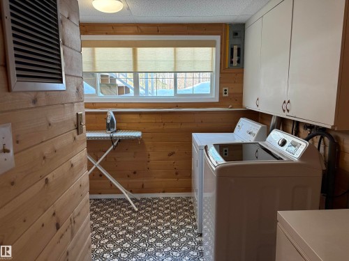 5306 52 Street, Elk Point, AB - Indoor Photo Showing Laundry Room