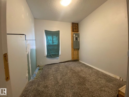 4505 53 Avenue, Wetaskiwin, AB - Indoor Photo Showing Other Room