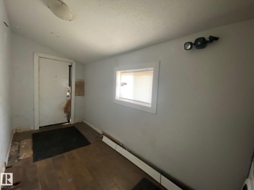 4505 53 Avenue, Wetaskiwin, AB - Indoor Photo Showing Other Room