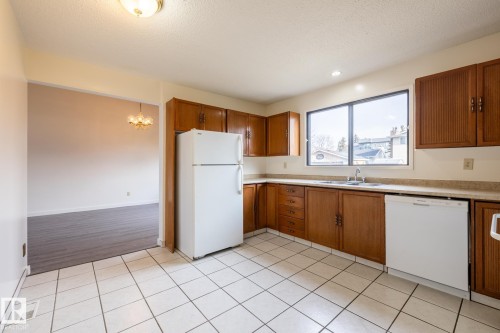 14339 122 Street, Edmonton, AB - Indoor Photo Showing Kitchen With Double Sink