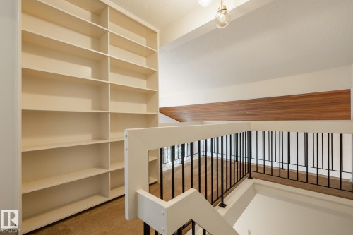 14339 122 Street, Edmonton, AB - Indoor With Storage