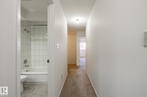 14339 122 Street, Edmonton, AB - Indoor Photo Showing Bathroom
