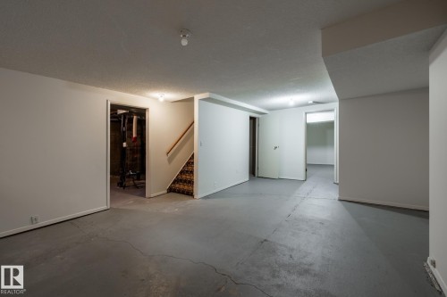 14339 122 Street, Edmonton, AB - Indoor
