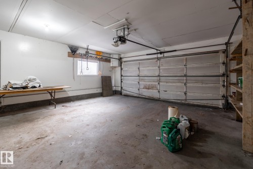14339 122 Street, Edmonton, AB - Indoor Photo Showing Garage