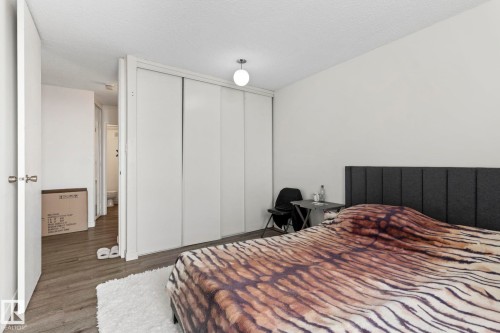 1003 10883 Saskatchewan Drive, Edmonton, AB - Indoor Photo Showing Bedroom