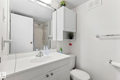 1003 10883 Saskatchewan Drive, Edmonton, AB - Indoor Photo Showing Bathroom