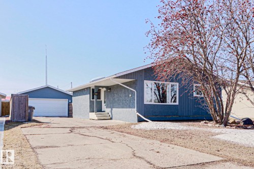 9809 95 Avenue  Morinville, AB T8R 1H3