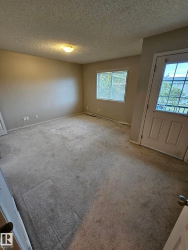 Edmonton, AB - Indoor Photo Showing Other Room