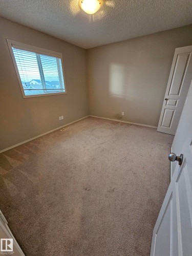 Edmonton, AB - Indoor Photo Showing Other Room