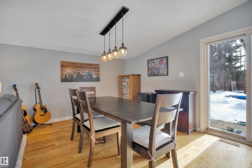 4224 Aspen Drive E, Edmonton, AB - Indoor Photo Showing Dining Room