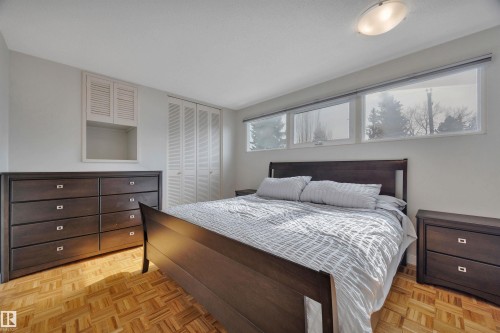 4224 Aspen Drive E, Edmonton, AB - Indoor Photo Showing Bedroom