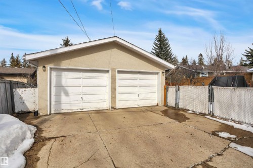 4224 Aspen Drive E, Edmonton, AB - Outdoor With Exterior