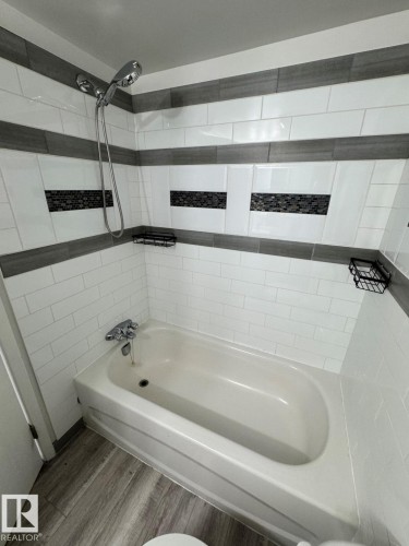 612 2908 116A Avenue, Edmonton, AB - Indoor Photo Showing Bathroom