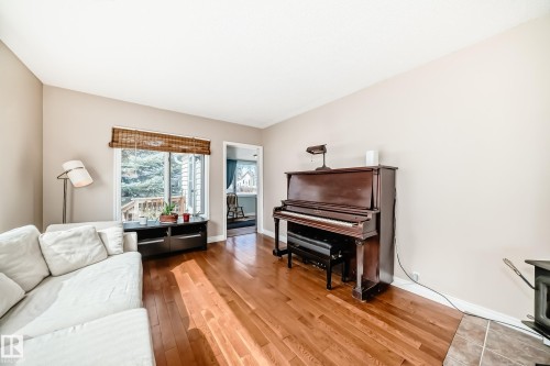 12015 104 Street, Edmonton, AB - Indoor Photo Showing Living Room