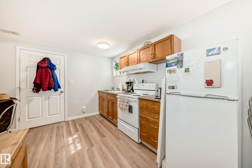 12015 104 Street, Edmonton, AB - Indoor Photo Showing Kitchen