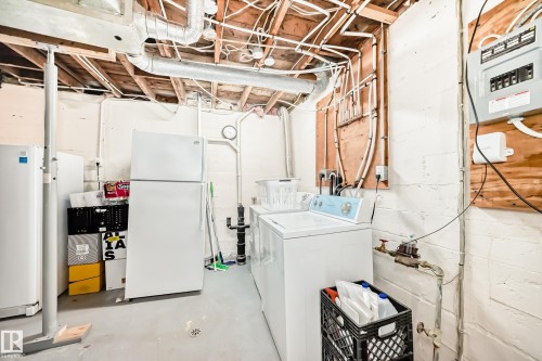 12015 104 Street, Edmonton, AB - Indoor Photo Showing Laundry Room