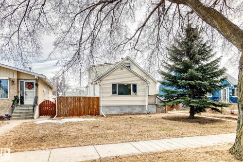 12015 104 Street, Edmonton, AB - Outdoor