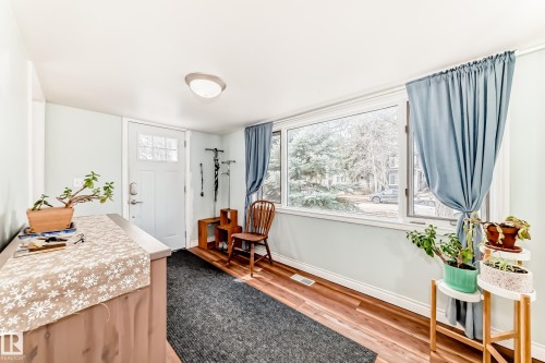12015 104 Street, Edmonton, AB - Indoor