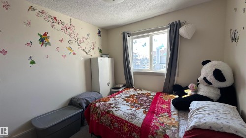 6074 Stanton Drive, Edmonton, AB - Indoor Photo Showing Bedroom