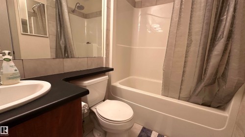 6074 Stanton Drive, Edmonton, AB - Indoor Photo Showing Bathroom