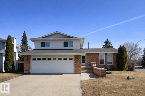 1835 104A Street  Edmonton, AB T6J 5C1