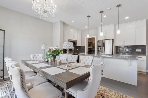 6006 19A Avenue, Edmonton, AB - Indoor Photo Showing Dining Room