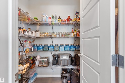 6006 19A Avenue, Edmonton, AB - Indoor With Storage