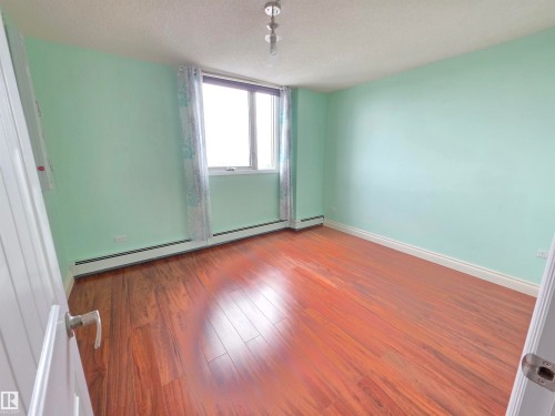 1201 10135 Saskatchewan Drive, Edmonton, AB - Indoor Photo Showing Other Room