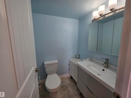 1201 10135 Saskatchewan Drive, Edmonton, AB - Indoor Photo Showing Bathroom