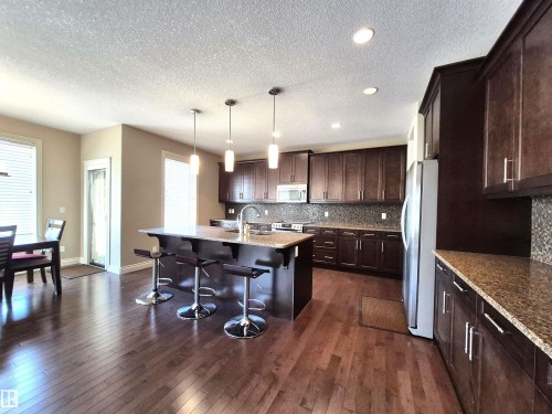 2121 90A Street, Edmonton, AB - Indoor