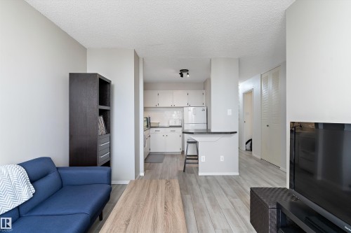 1002 12121 Jasper Avenue, Edmonton, AB - Indoor