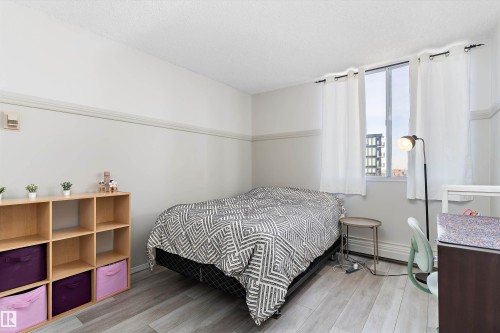 1002 12121 Jasper Avenue, Edmonton, AB - Indoor Photo Showing Bedroom