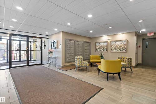 1002 12121 Jasper Avenue, Edmonton, AB - Indoor Photo Showing Other Room