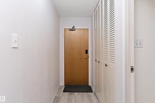 1002 12121 Jasper Avenue, Edmonton, AB - Indoor Photo Showing Other Room