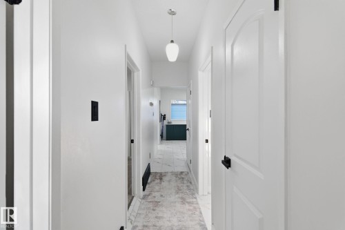 8043 135 Avenue, Edmonton, AB - Indoor Photo Showing Other Room